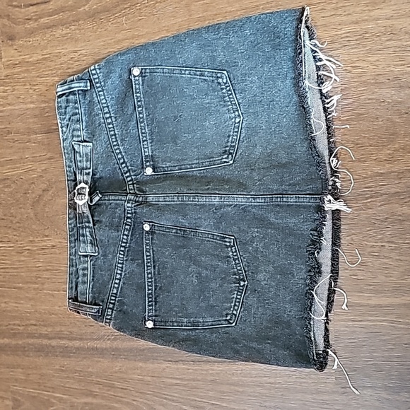 Free People We The Free black denim moto skirt sz 26 EUC! - Picture 2 of 5